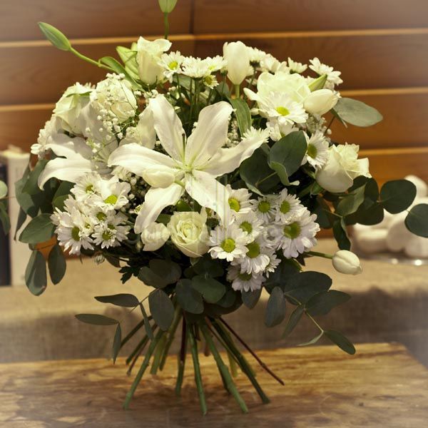 Envio y venta de flores ,rosas, plantas,arreglos florales ,regalos y desayunos a domicilio con delivery gratis en la Ciudad Autonoma de Buenos Aires y con costo de env�o en localidades del Gran Buenos Aires asi como delivery de flores y plantas a trav�s de florerias asociadas en todas las provincias de la Argentina, Buenos Aires, la Pampa, Tucuman, La Rioja, R�o Negro, Entre Rios, Corrientes, Misiones, Neuquen, Chubut, Tierra del Fuego, Santa Cruz, San Luis, Mendoza, Cordoba, Jujuy, Formosa, Santiago del Estero, Salta, Chaco, Catamarca ,San Juan, y ademas realizamos el delivery de flores ,coronas,palmas , plantas y regalos a todas las ciudades de Argentina, Mar del Plata, C�rdoba, Buenos Aires, con cargo en Santa Rosa, La Plata, Bella Vista, Neuquen, Pilar, Paran�, Posadas, Resistencia, Cipolleti y mas de 300 ciudades y localidades en todo el territorio de nuestro pa�s, asi como tambien tenemos la posibilidad de enviar flores a casi todo el mundo en cuestion de horas